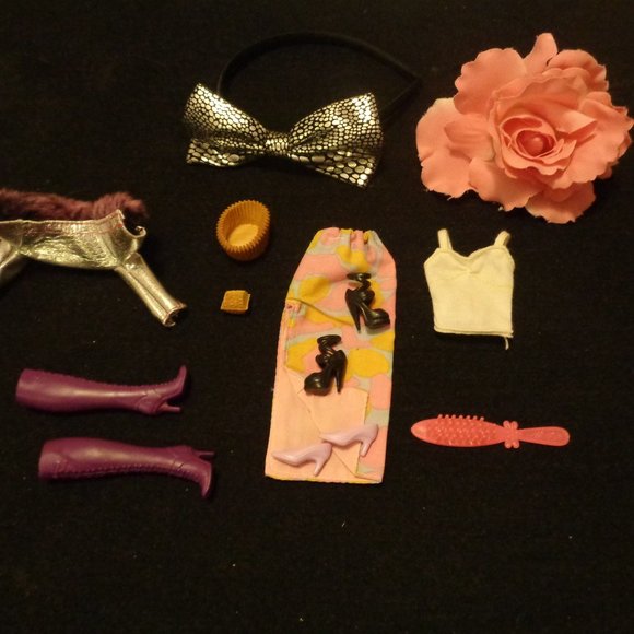 BARBIE & OTHER DOLL CLOTHES ETC. PLUS HAIR BOW